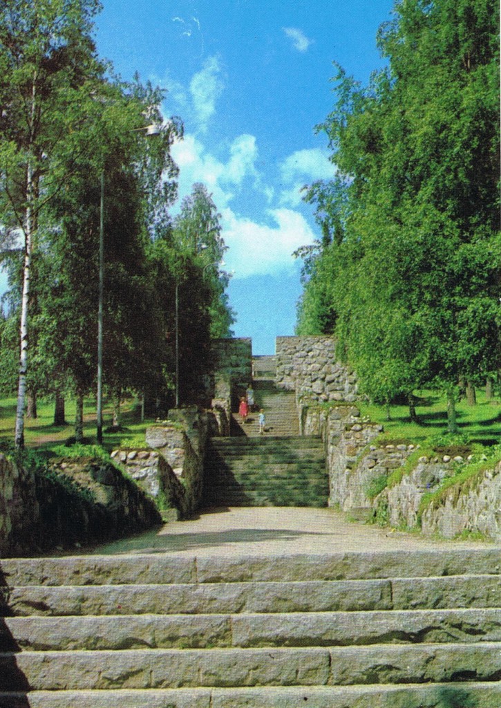 Steintreppe zum Bergpark